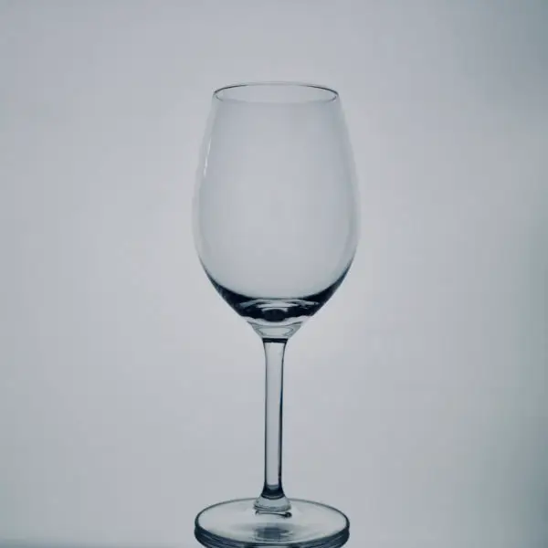 White Wine Glass: 330ml